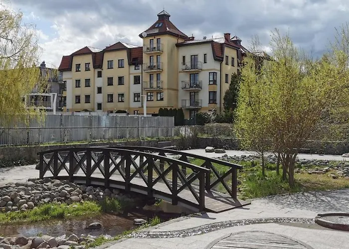 H2o Z Balkonem I Garazem, 300m Plaza Daire *