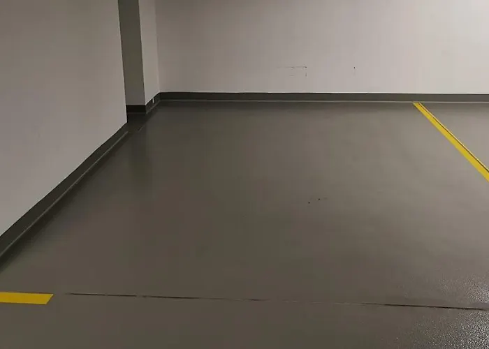 Daire H2o Z Balkonem I Garazem, 300m Plaza